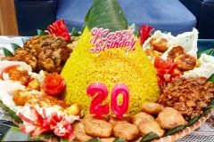 Nasi-Tumpeng-Ulang-Tahun-Tasikmalaya